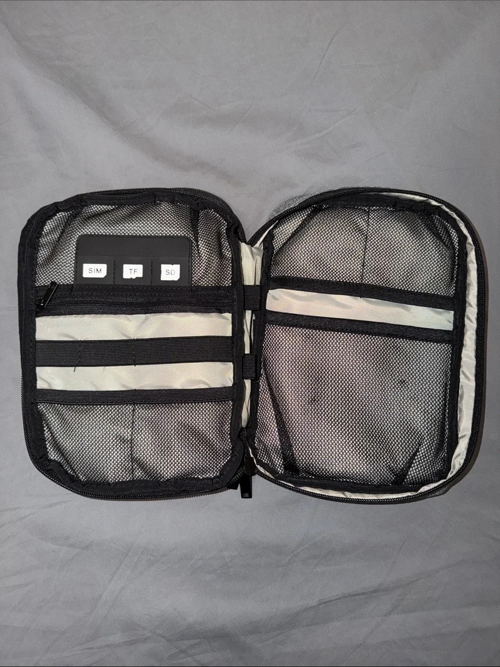 Bagsmart gray camera